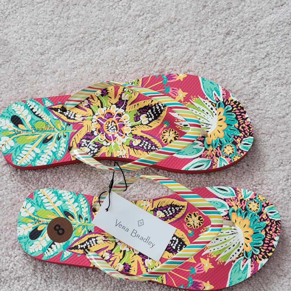 NWT! Vera Bradley Floral Flip Flops